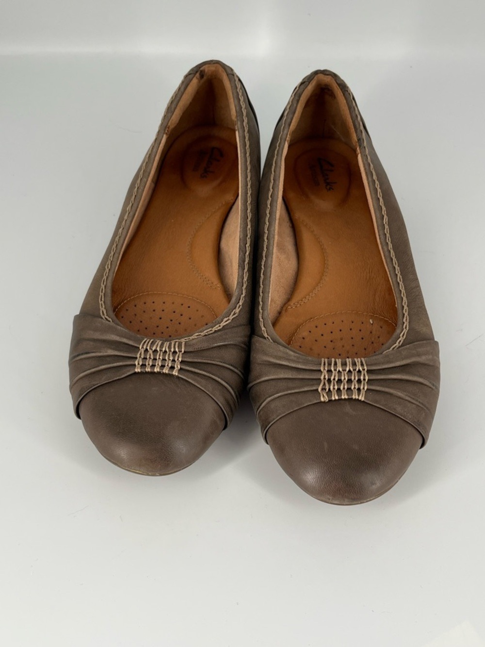 Clarks Women's Brown Ruched Leather Ballet Flats sz 10